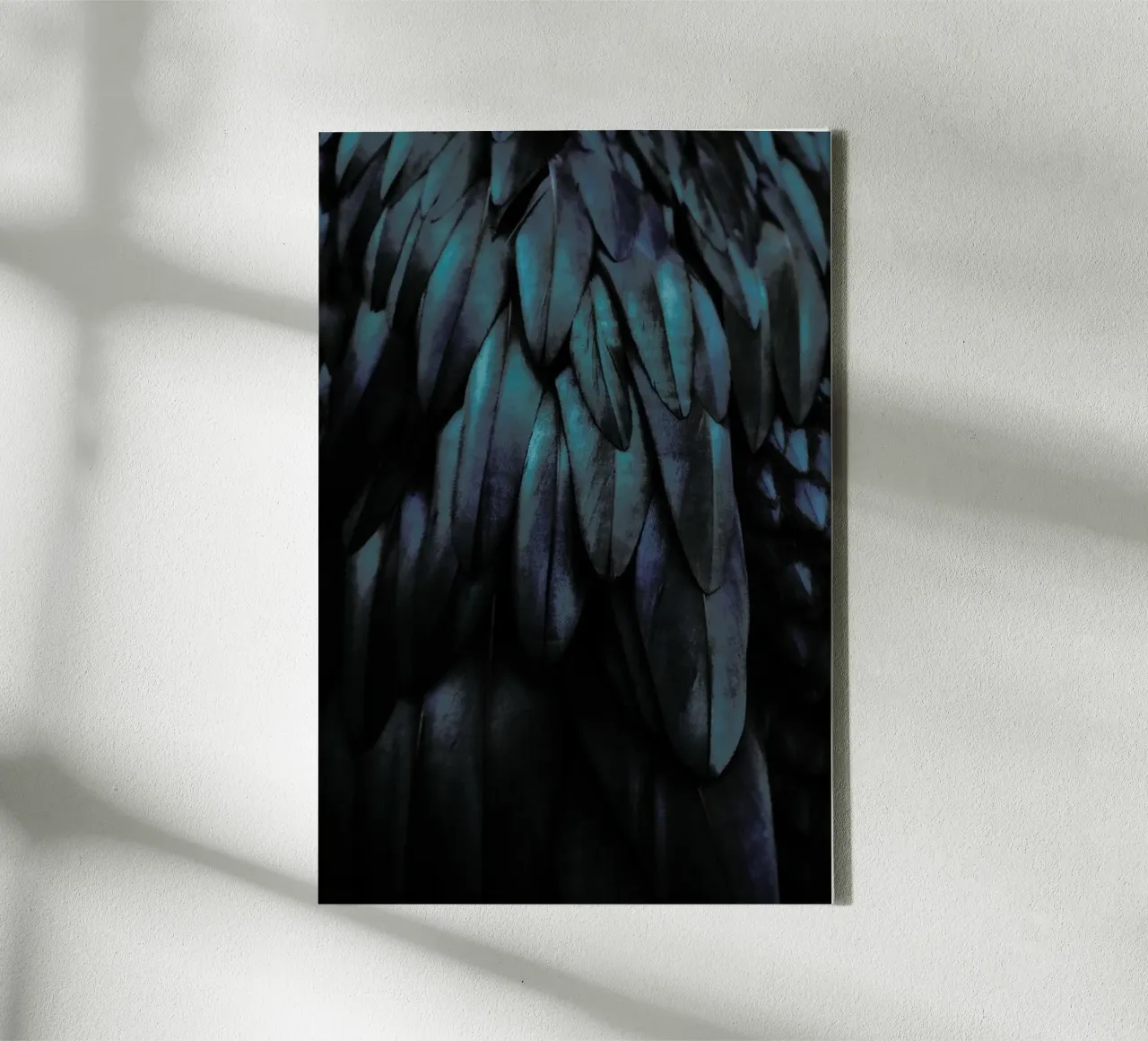Dark Feathers tela con Cornice a cassetta da Monika Strigel