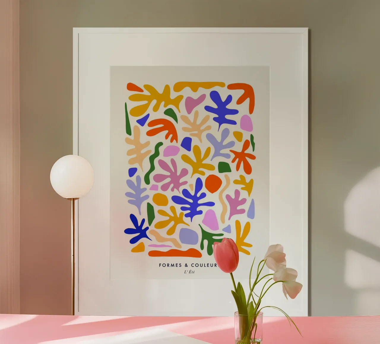 Forme organiche e colori estivi ispirati a Matisse poster con telaio in legno da Dominique Vari