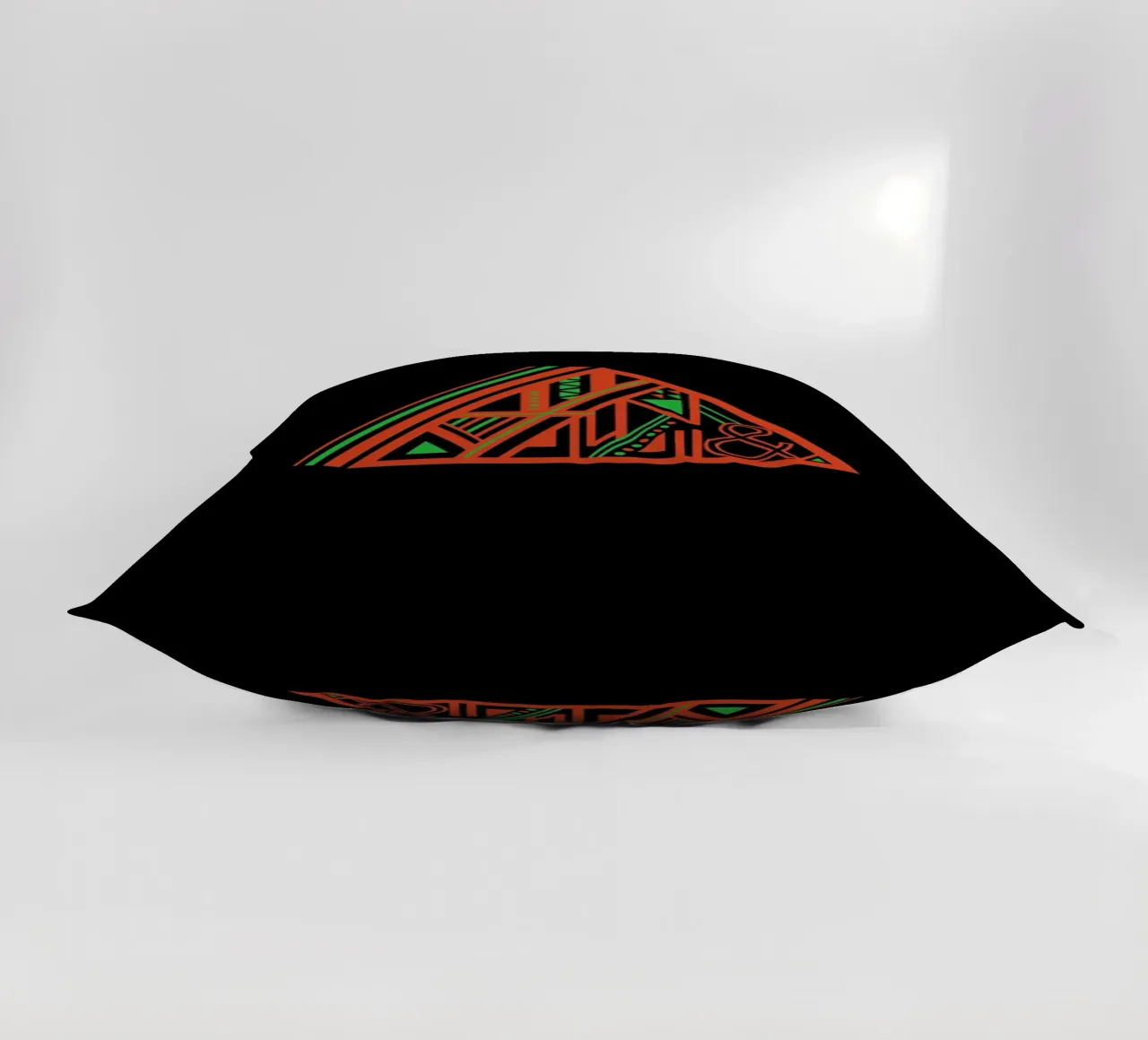 Triangle cuscino da Petros Afshar
