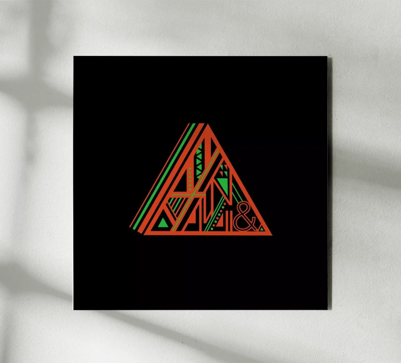 Triangle alluminio dibond da Petros Afshar