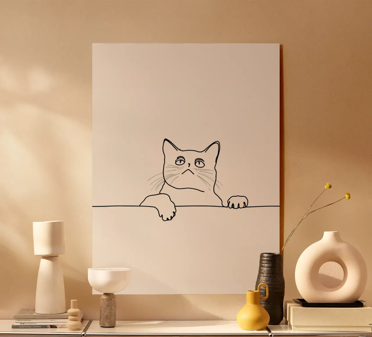 Dibujo lineal minimalista de un gato mirando a la pared metacrilato de Viv Line Art