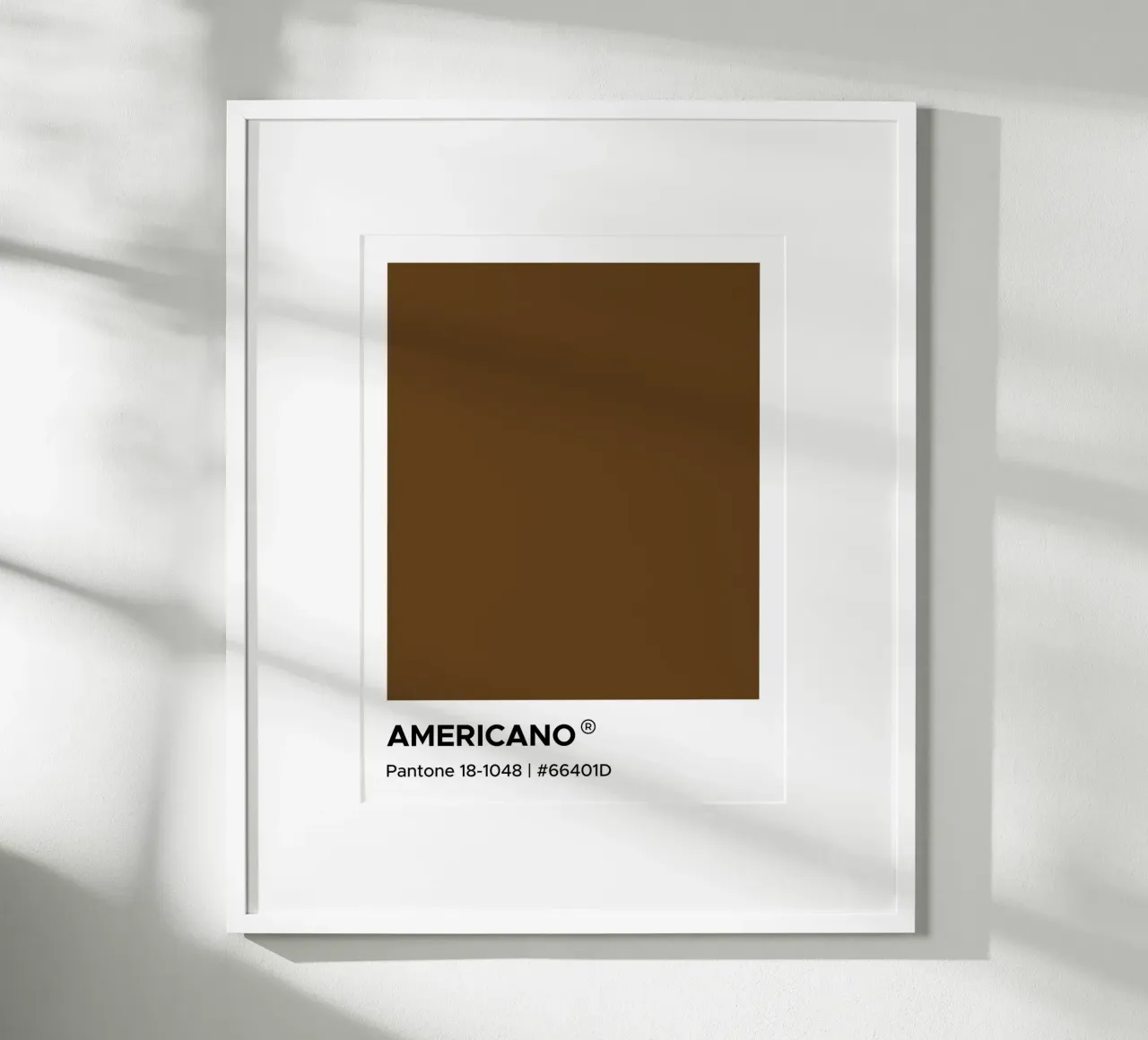 Caffè Americano Pantone poster con telaio in legno da Paigaam Studio