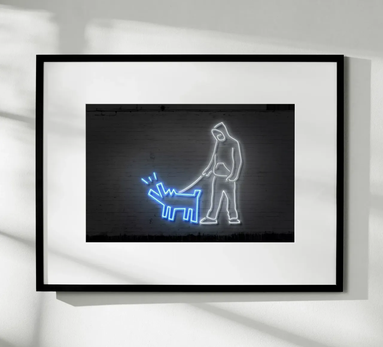 Haring Dog poster con telaio in legno da Octavian