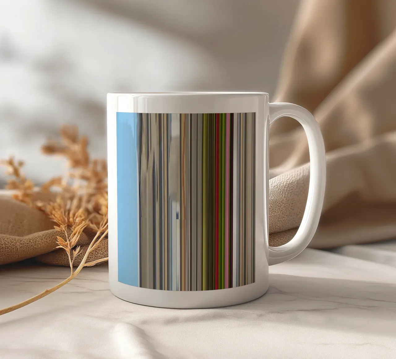the stripes of the day · blue+ tazza in ceramica da Marko Köppe