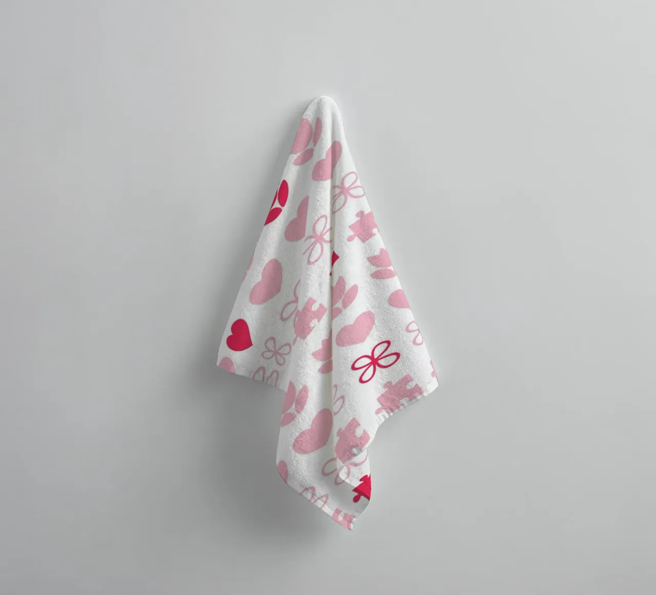 Design San Valentino, design. Colore rosa e simboli d'amore asciugamano da bagno da CreatedbySon