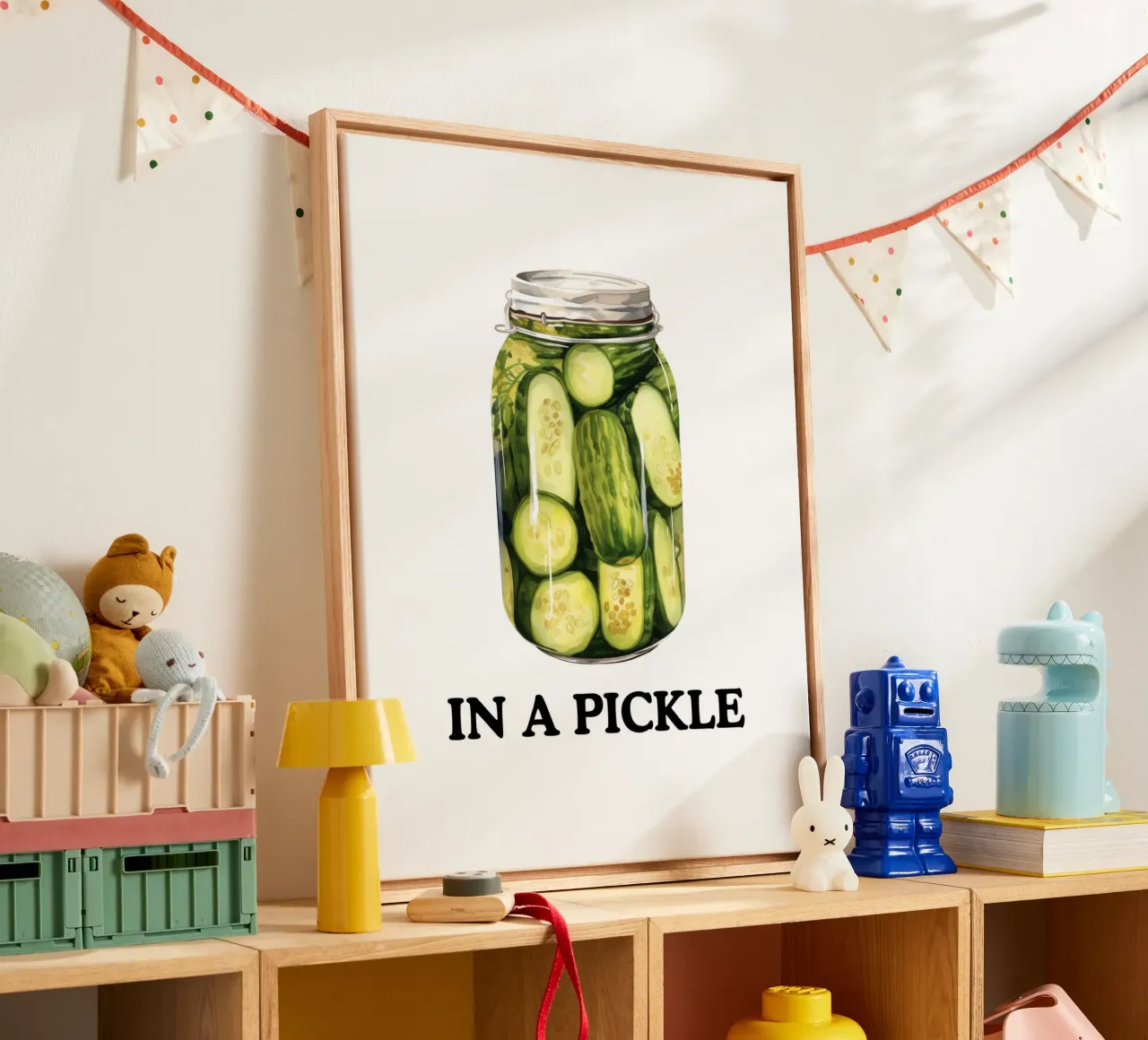 In a Pickle, Pickle Jar Art Quote lienzo con Marco flotante de Peaches Art Prints