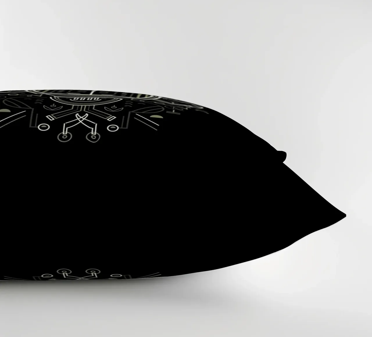Zenith Beetle cuscino da Petros Afshar