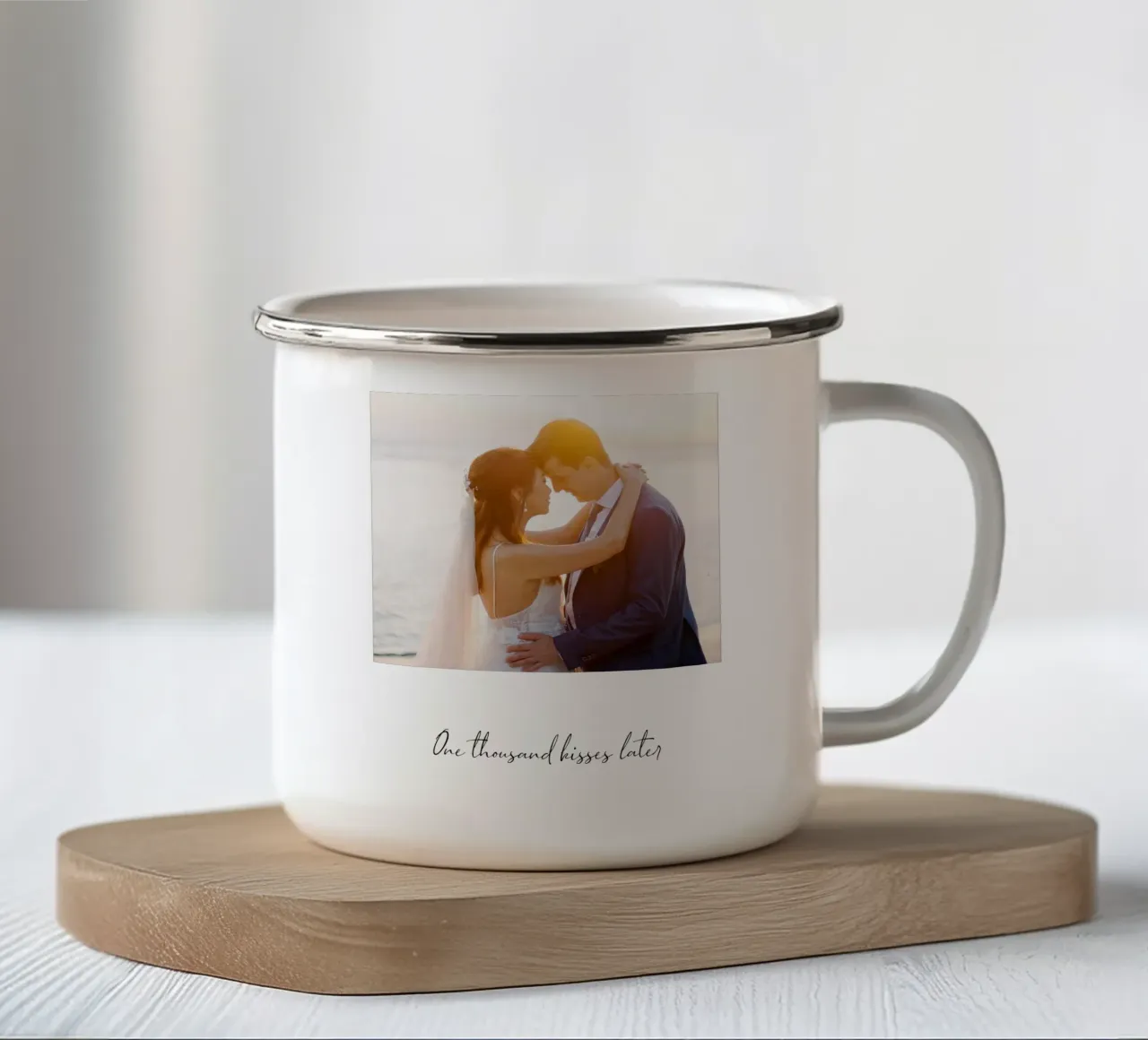 One thousand kisses tazza in smalto da WORTSPIEL