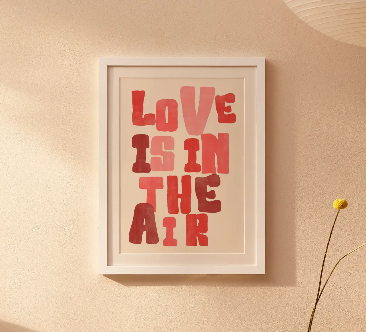 Love Is in the Air | Romantic & Whimsical Print poster con telaio in legno da PrintCessStudio