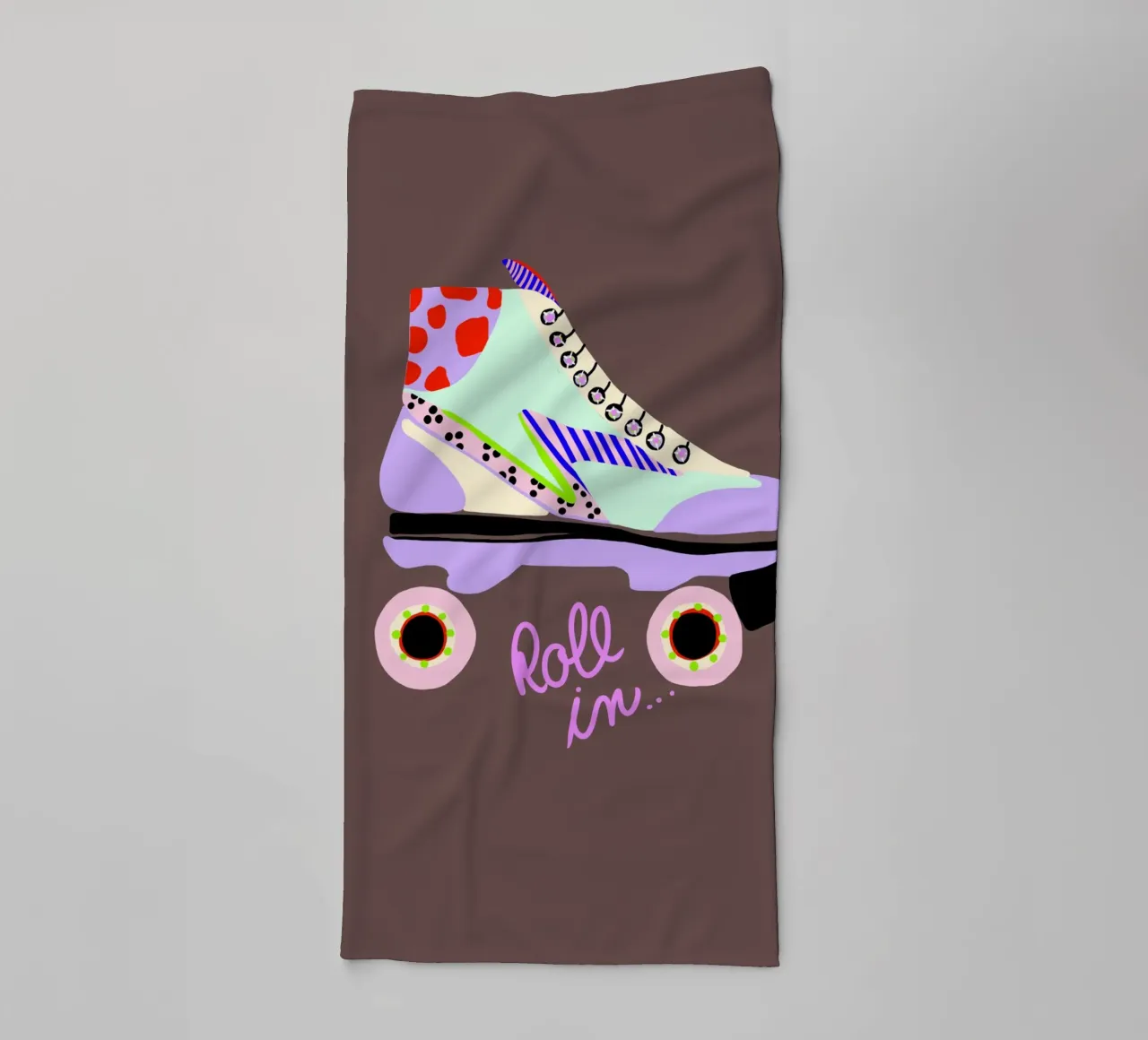 Roll in Rollschuh asciugamano da bagno da Hej Ibiza by Ute Arnold