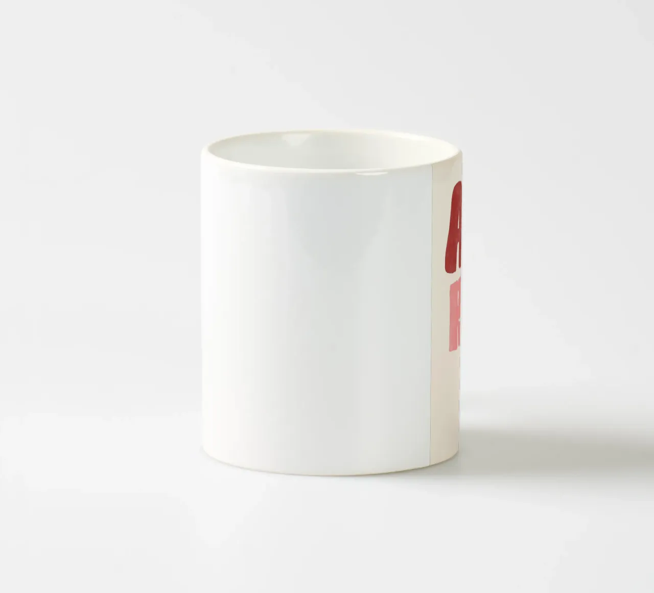 Amore | Bold Red Love Print tazza in ceramica da PrintCessStudio