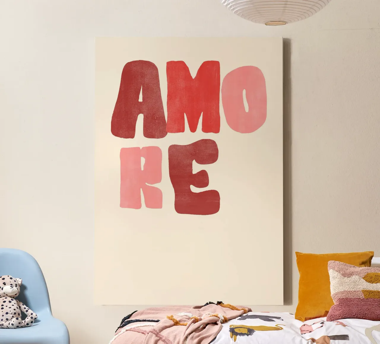 Amore | Bold Red Love Print tela con Cornice a cassetta da PrintCessStudio