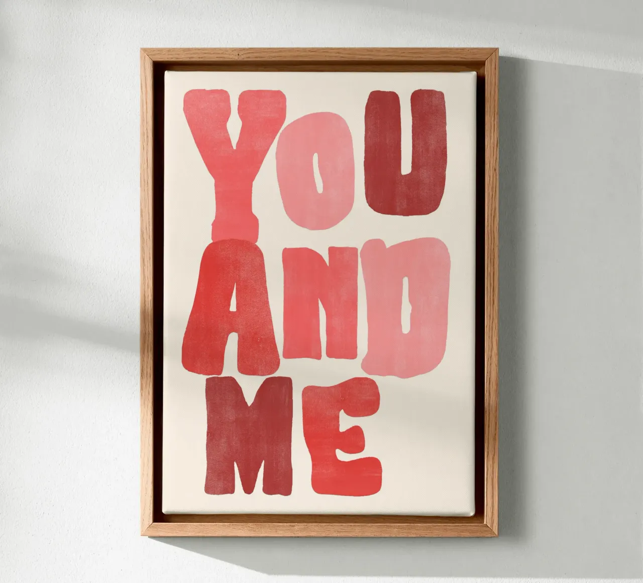 You & Me | Bold Red Love Print tela con Cornice a cassetta da PrintCessStudio