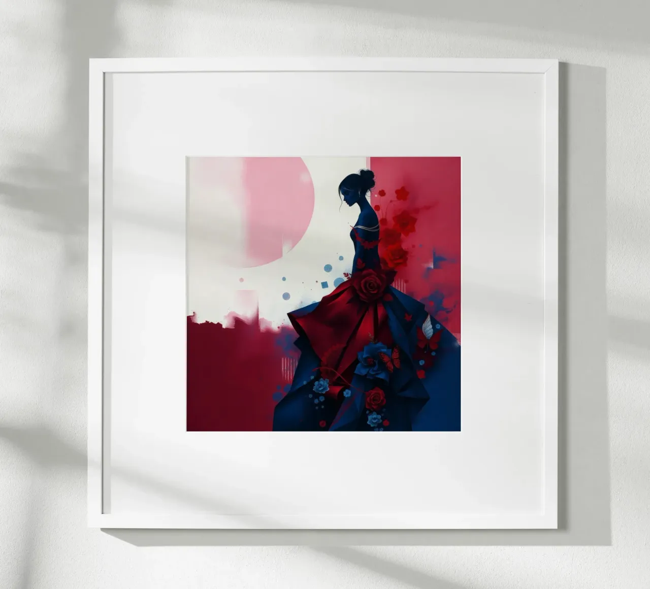 Donna elegante in un vivace abito blu scuro e rosso in mezzo all'arte poster con telaio in legno da DesignDoodle