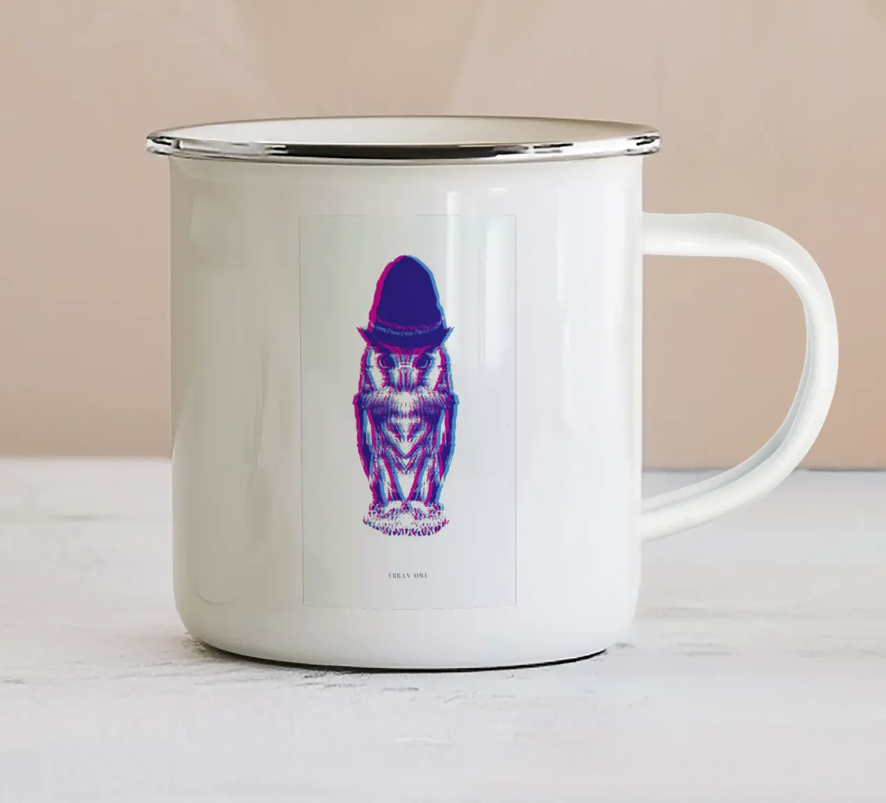 Magenta Owl with cyan beanie tazza in smalto da Studio One