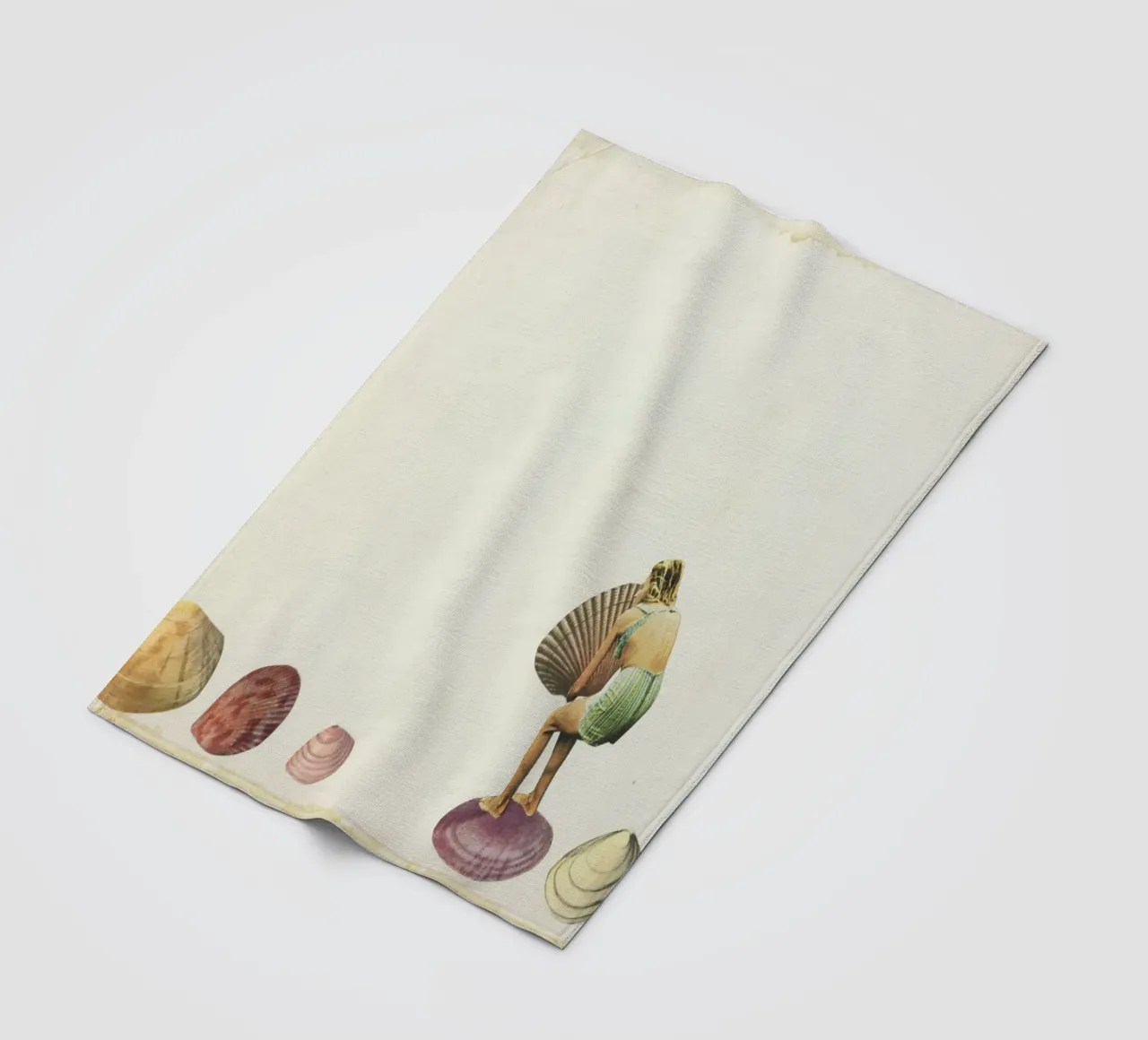Raccoglitore di conchiglie coperta in pile da Cassia Beck Collage