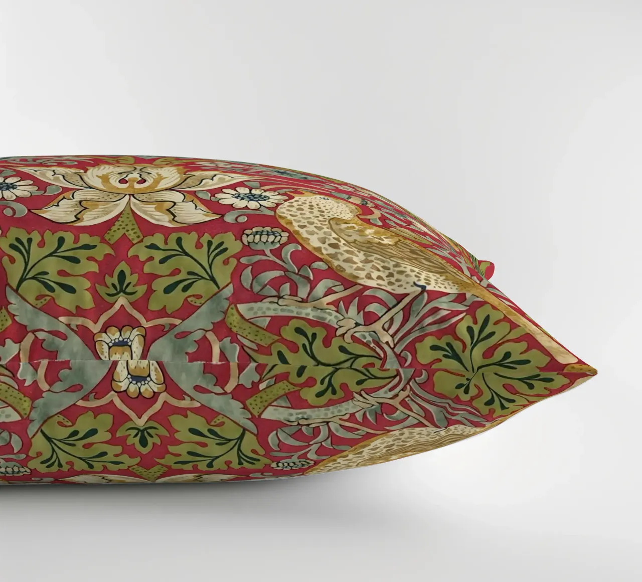 William Morris - ladro di fragole cuscino da William Store