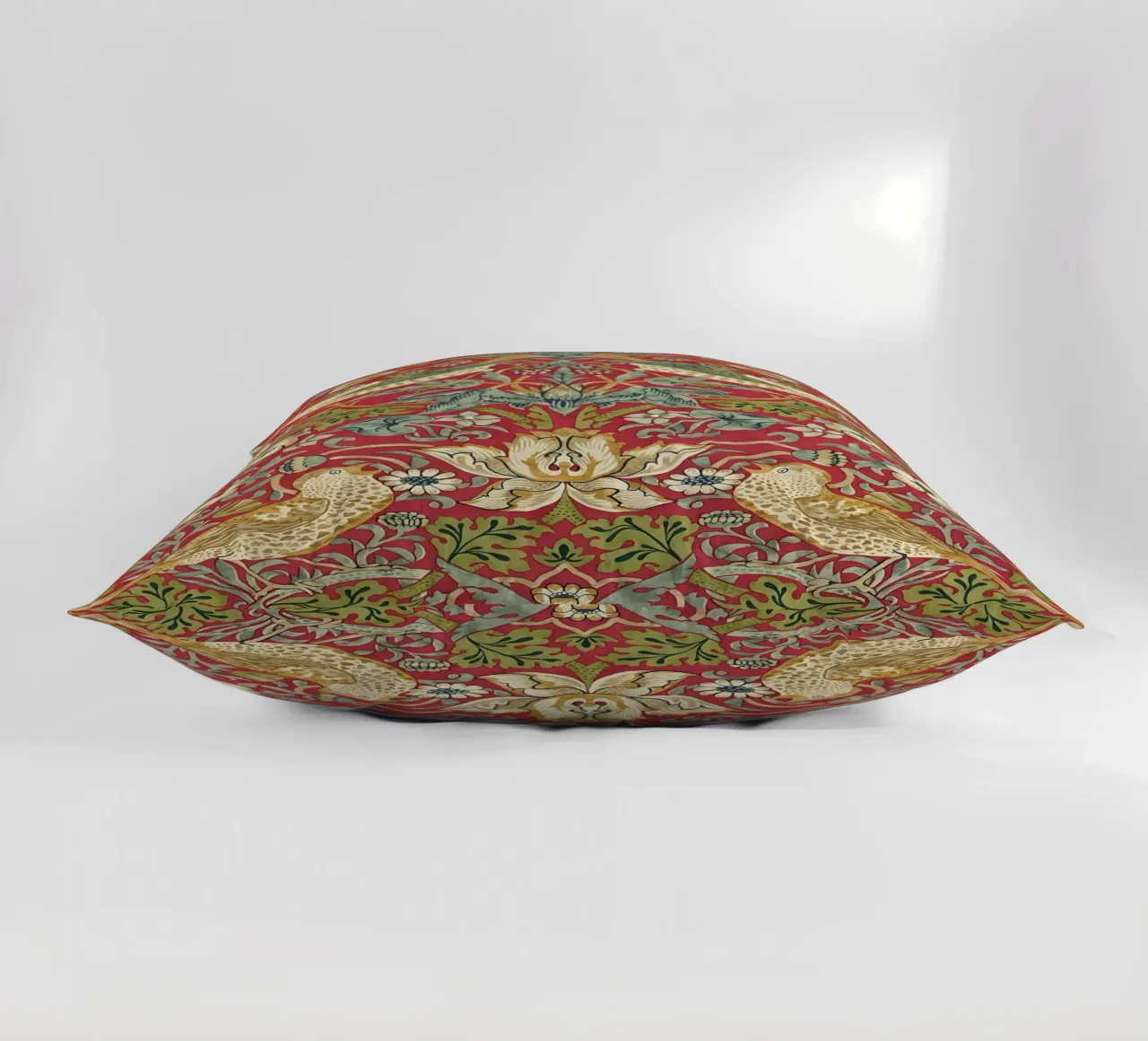 William Morris - ladro di fragole cuscino da William Store