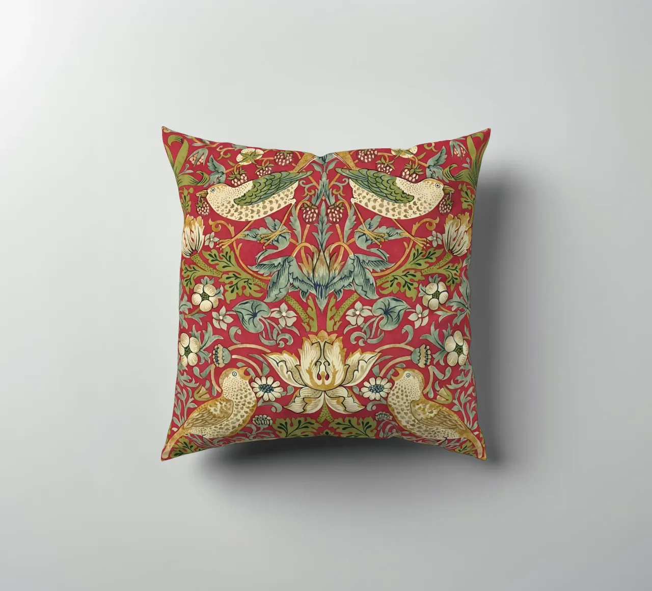 William Morris - ladro di fragole cuscino da William Store