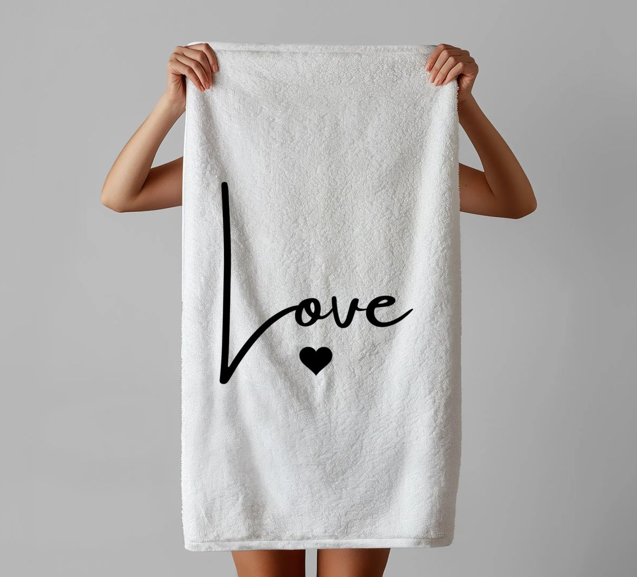 Un grande amore con un piccolo cuore asciugamano da bagno da ArtDesign by KBK