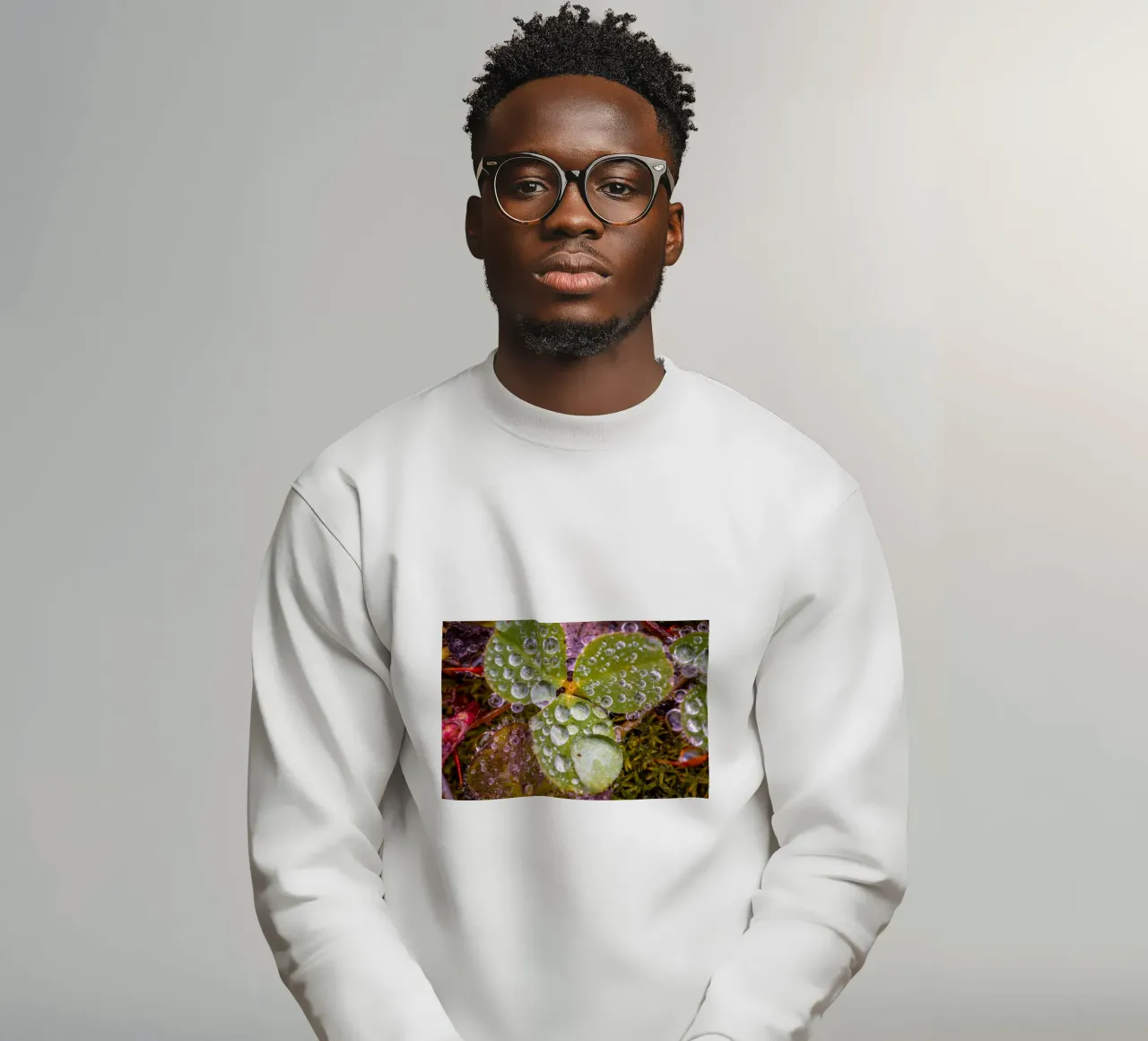 Gocce d'acqua su un trifoglio felpa da Marcus Beckert | Fotografie