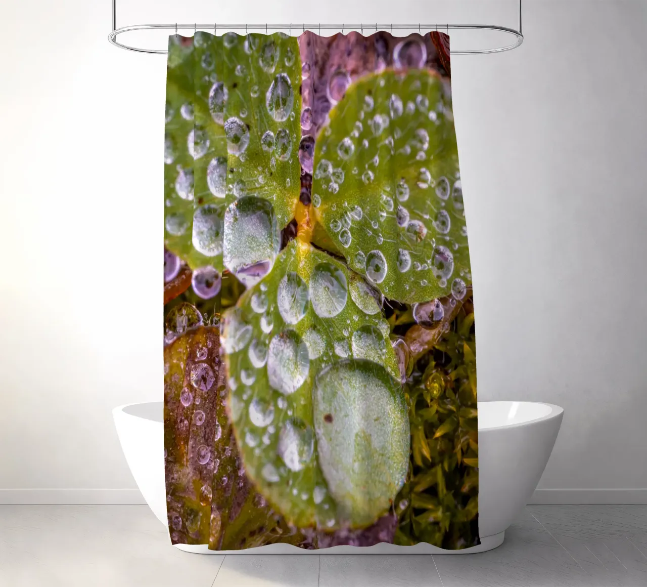 Drops of water on a shamrock shower curtain by Marcus Beckert | Fotografie