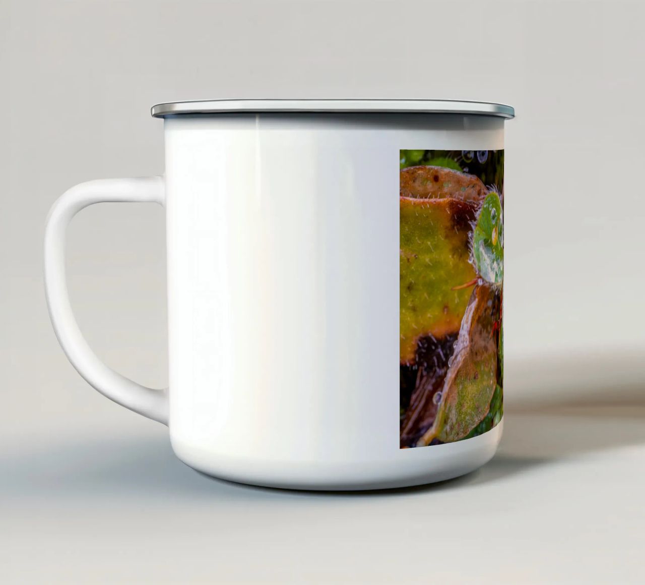 Trifoglio con molte gocce d'acqua tazza in smalto da Marcus Beckert | Fotografie