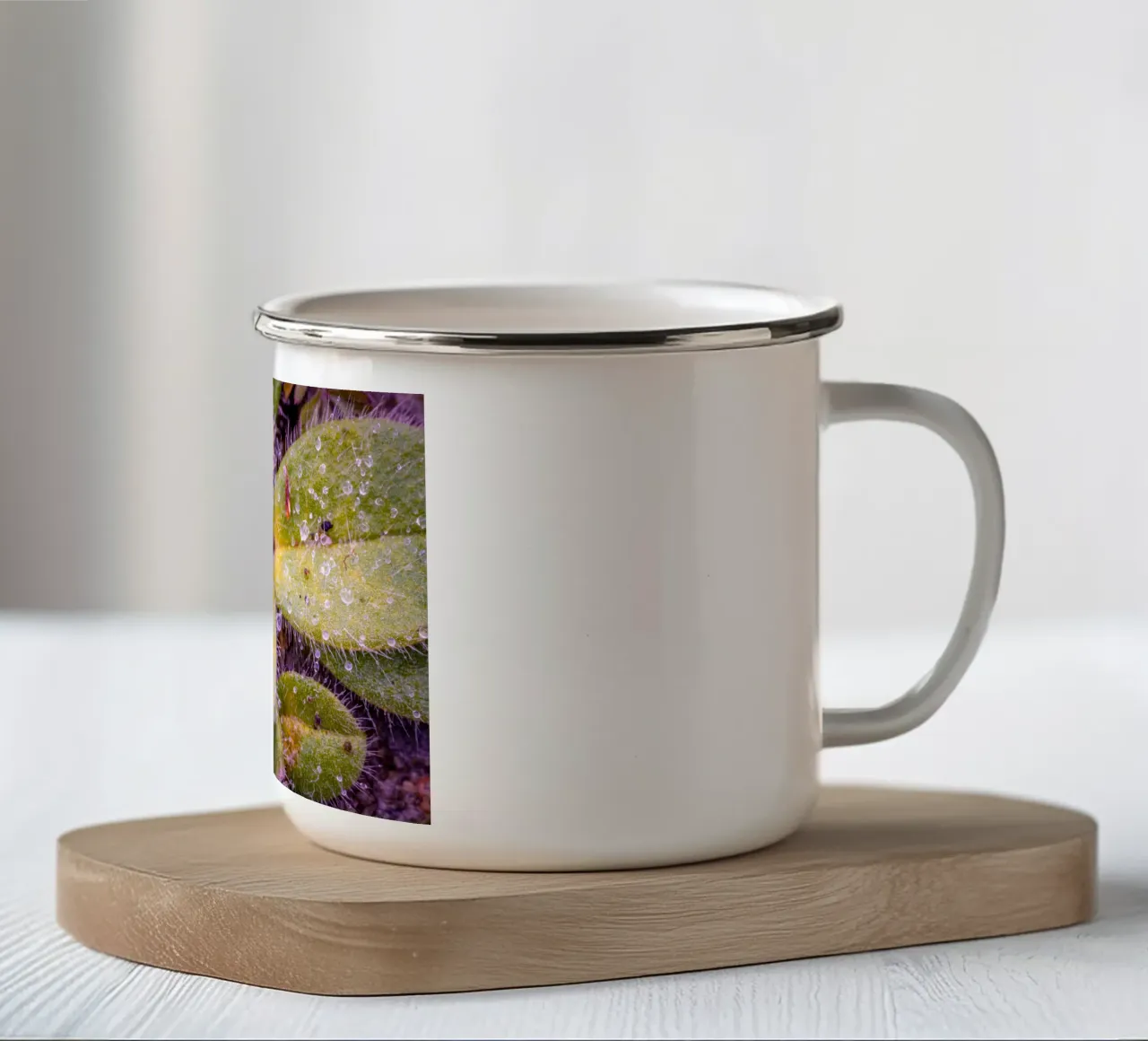 Verbasco a fiore piccolo con tante piccole gocce d'acqua tazza in smalto da Marcus Beckert | Fotografie