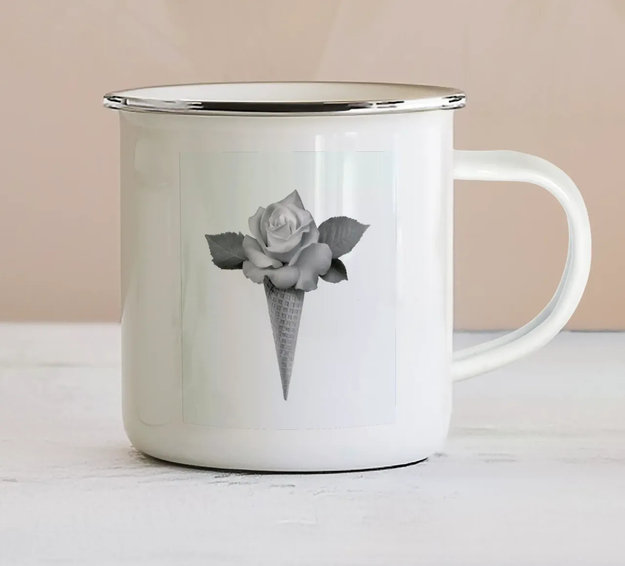 Rose Cream tazza in smalto da Chris Wharton