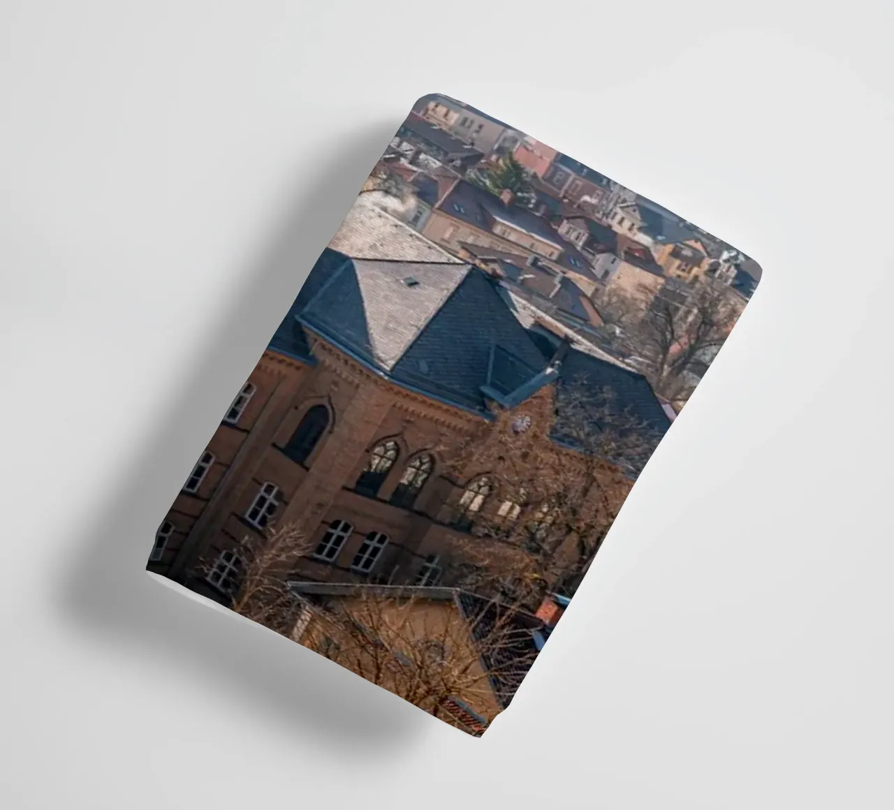 Sopra i tetti di Rudolstadt in Turingia asciugamano da bagno da Marcus Beckert | Fotografie