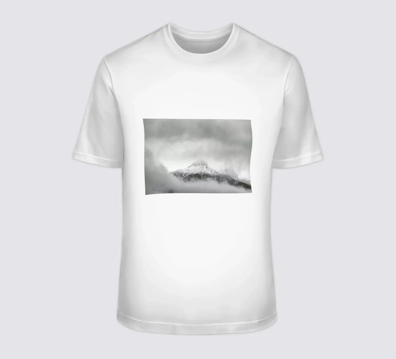 Peak in the Clouds t-shirt da Nur Mut