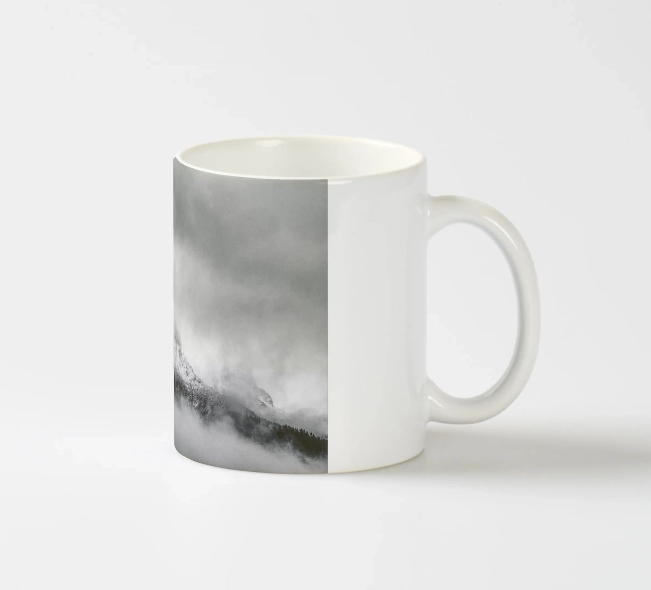 Peak in the Clouds tazza in ceramica da Nur Mut