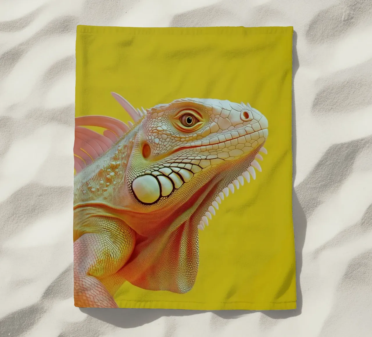Ritratto di iguana gialla telo mare da Carinaprint