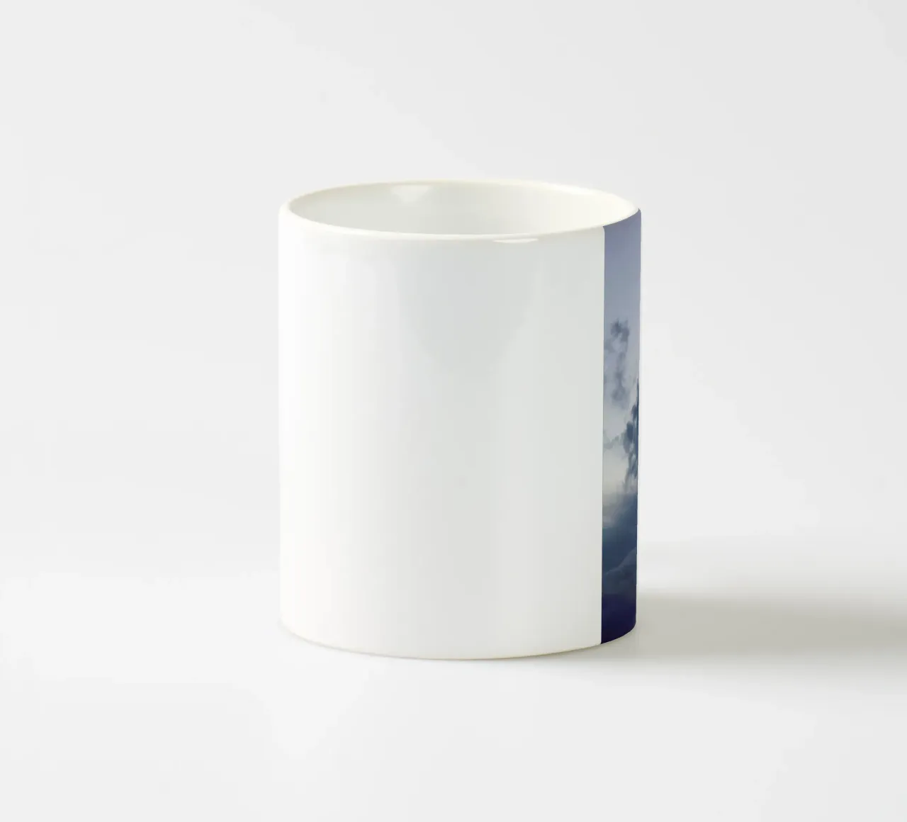 Above 2/2 tazza in ceramica da Studio Nahili