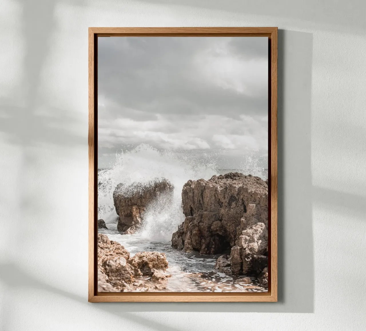 Ocean waves of the senses canvas with Floater frame by Carinaprint