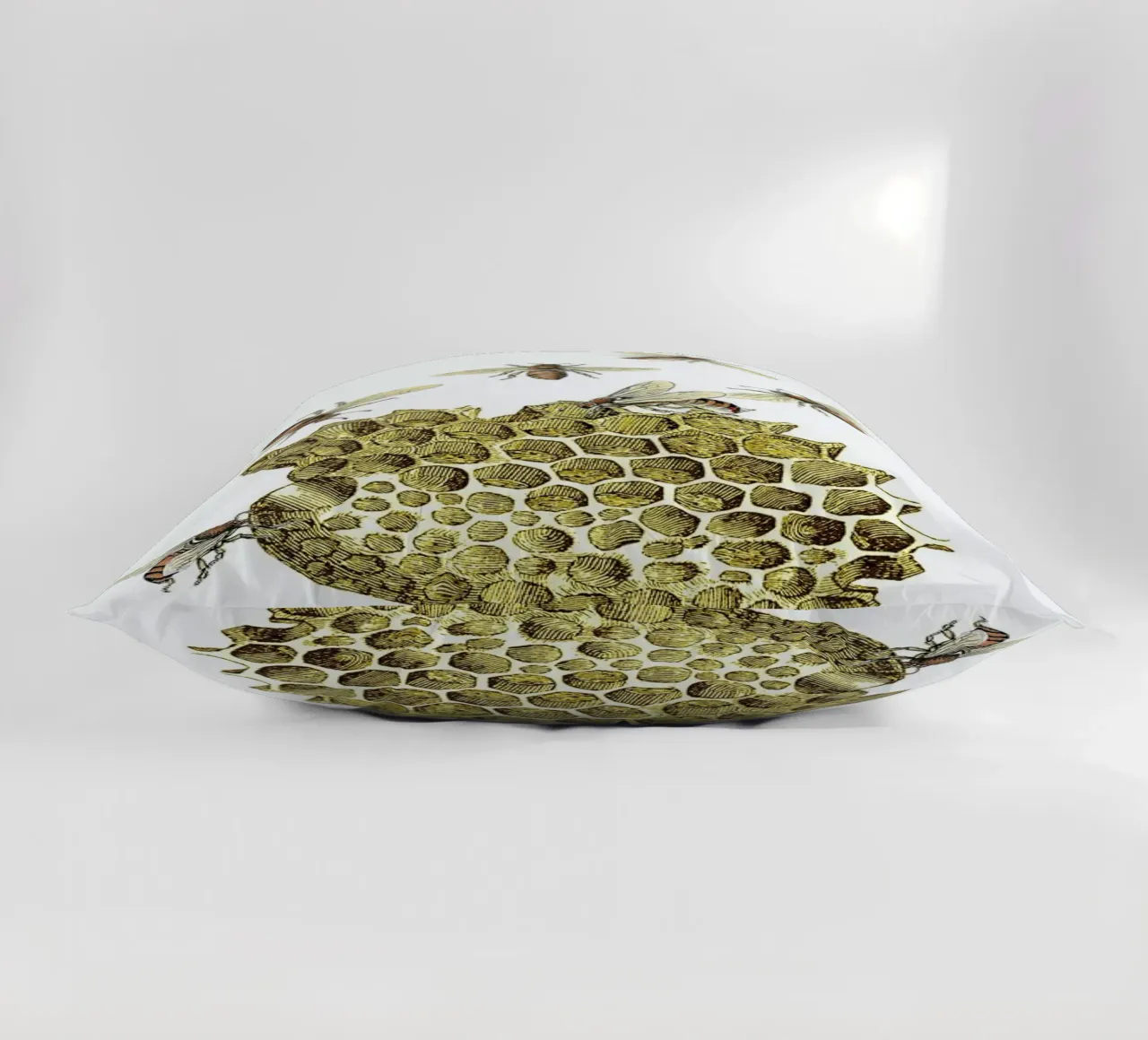 Bees and Honeycomb cuscino da Rococco LA