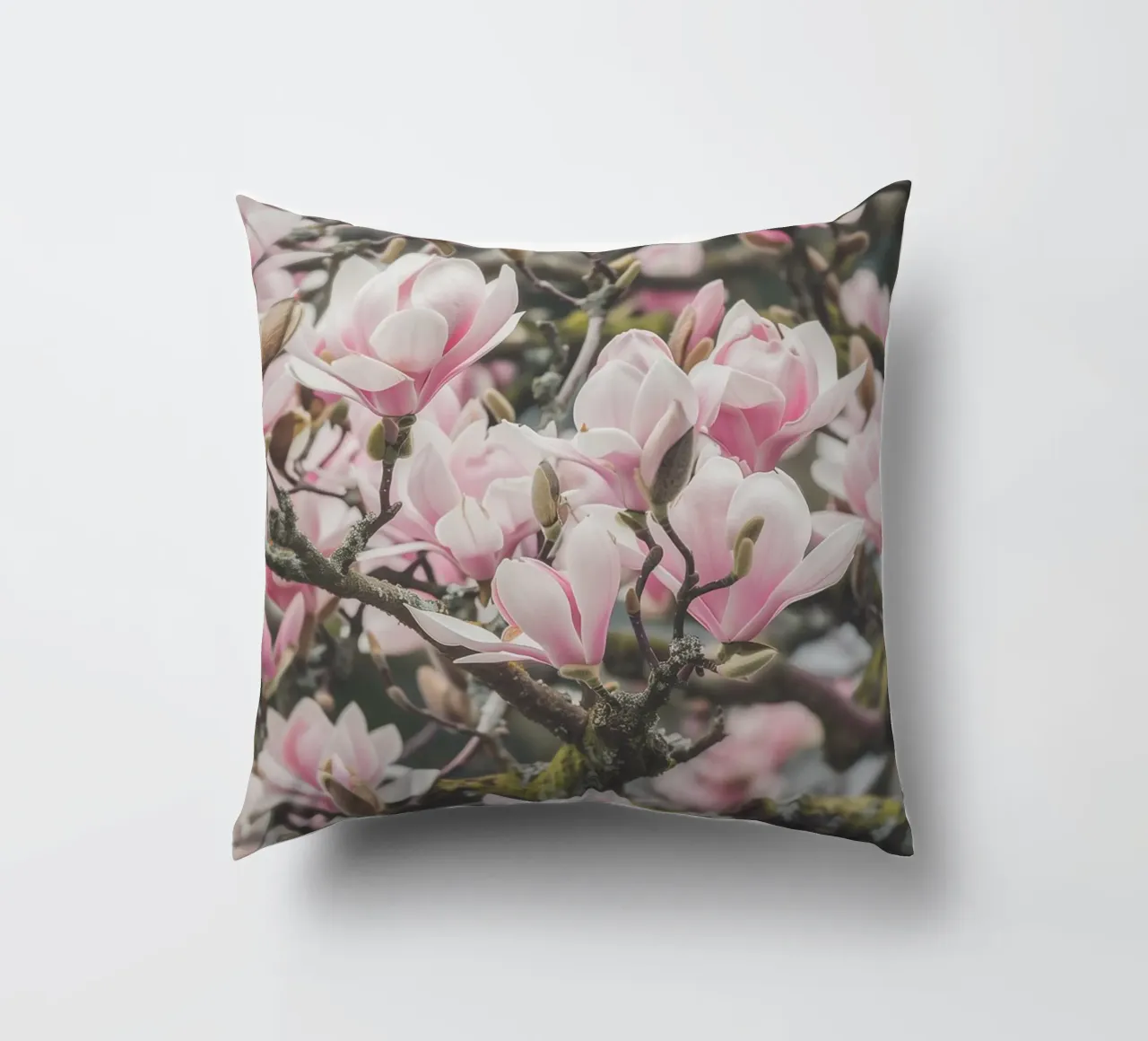 Magia dei fiori di magnolia cuscino da Carinaprint