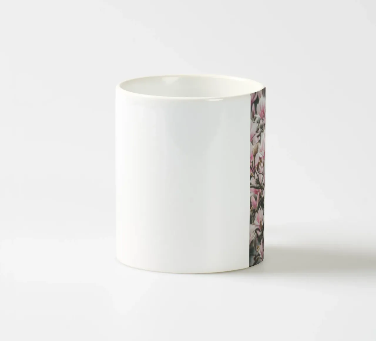 Magia dei fiori di magnolia tazza in ceramica da Carinaprint