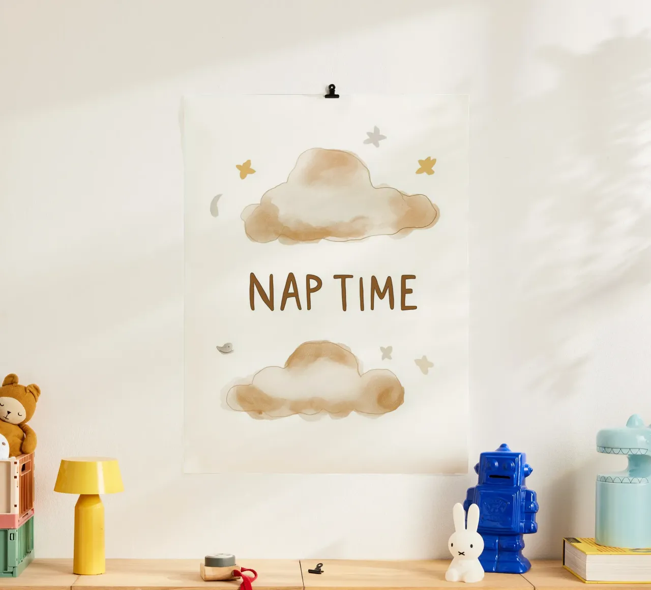 Poster per l'ora del pisolino - Morbide nuvole per la cameretta dei bambini poster con telaio in plastica da KidzStudio