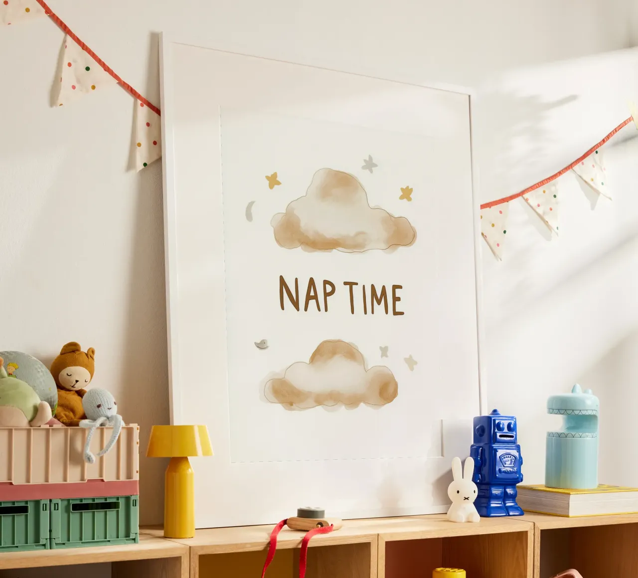 Poster per l'ora del pisolino - Morbide nuvole per la cameretta dei bambini poster con telaio in plastica da KidzStudio