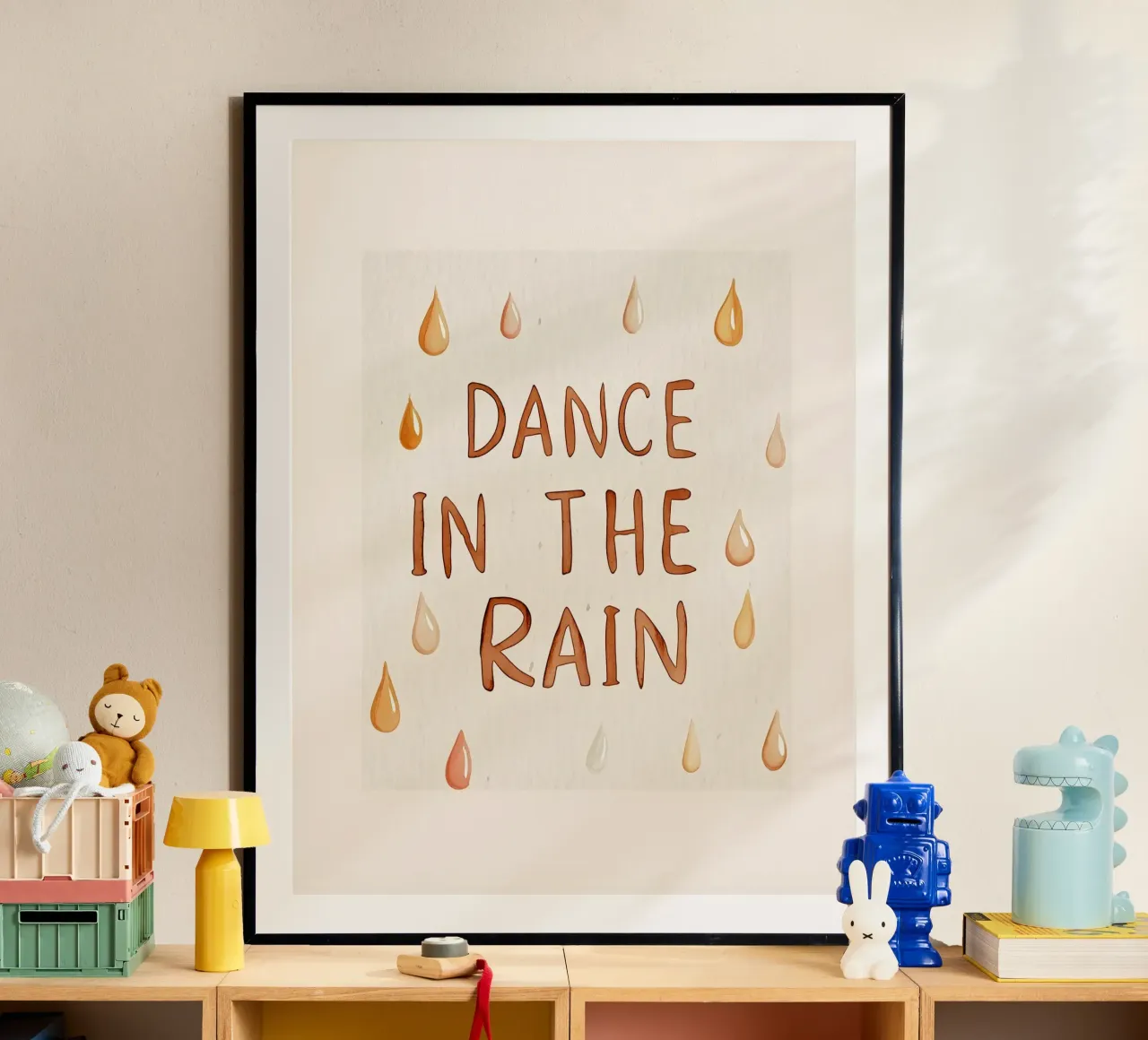 Murale boho per bambini - Danza sotto la pioggia poster con telaio in plastica da KidzStudio
