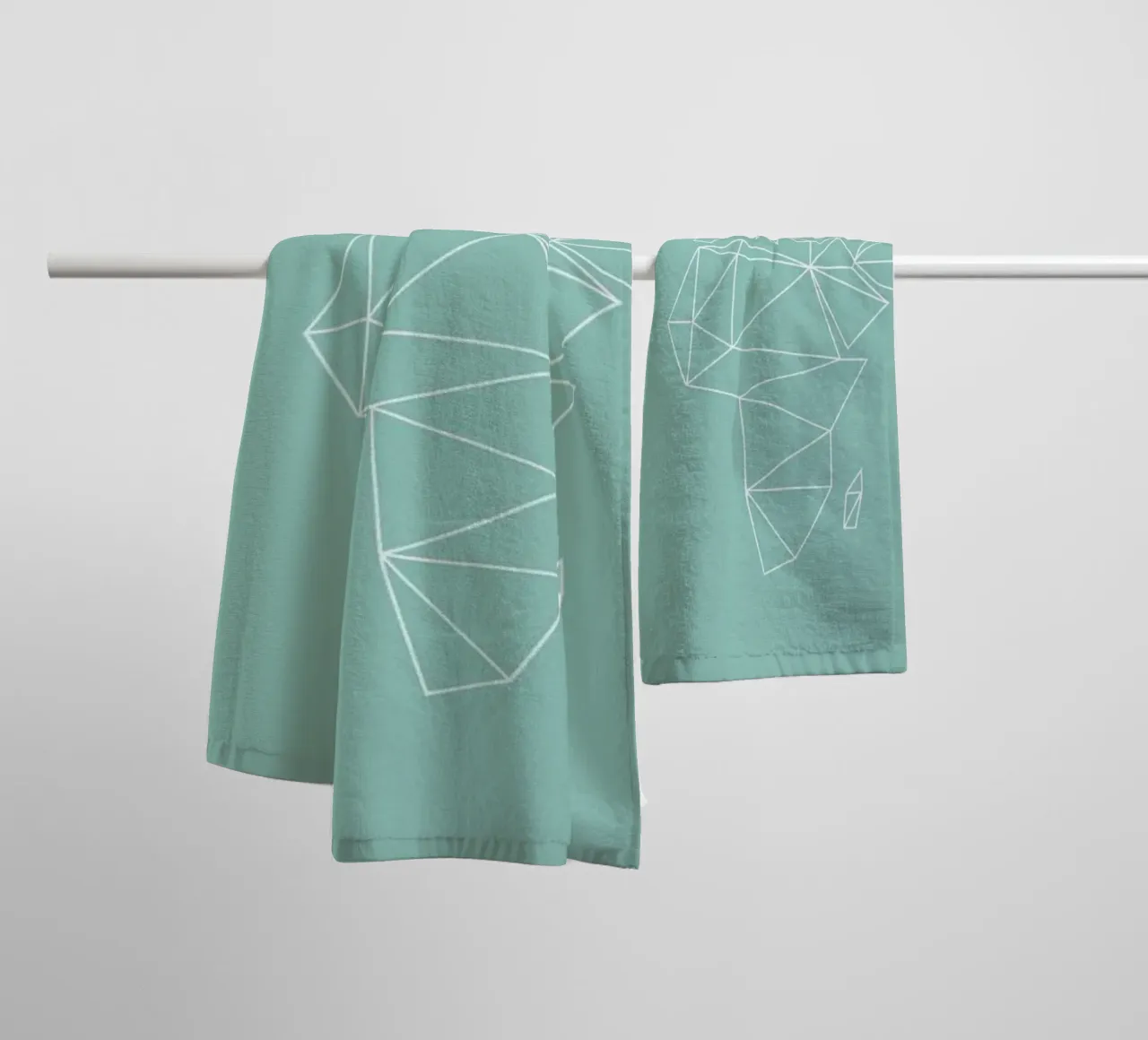 Geometrical World Green asciugamano da bagno da Studio Nahili