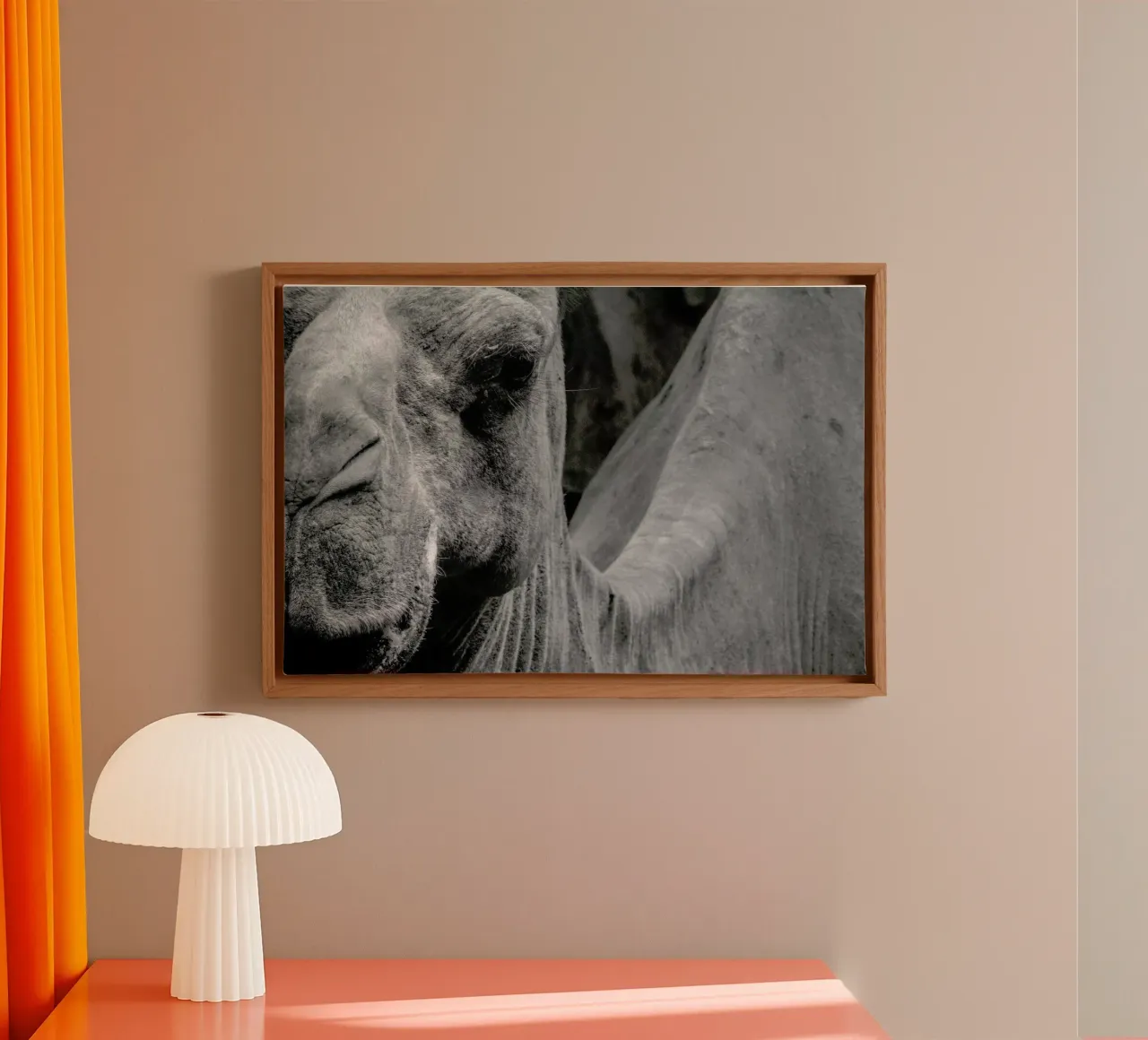 Camel tela con Cornice a cassetta da Victoria Frost