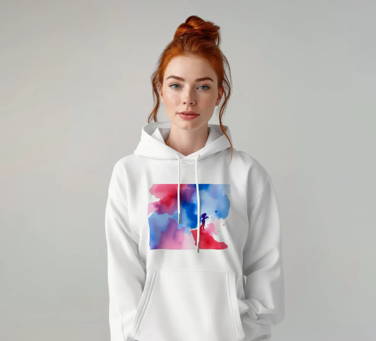 Silhouette colorata di una donna che suona uno strumento felpa con cappuccio da DesignDoodle