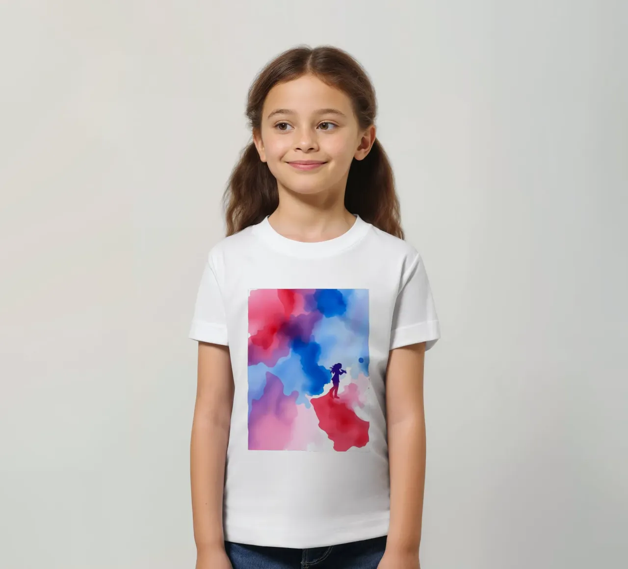 Silhouette colorée d'une femme jouant d'un instrument t-shirt enfant de DesignDoodle