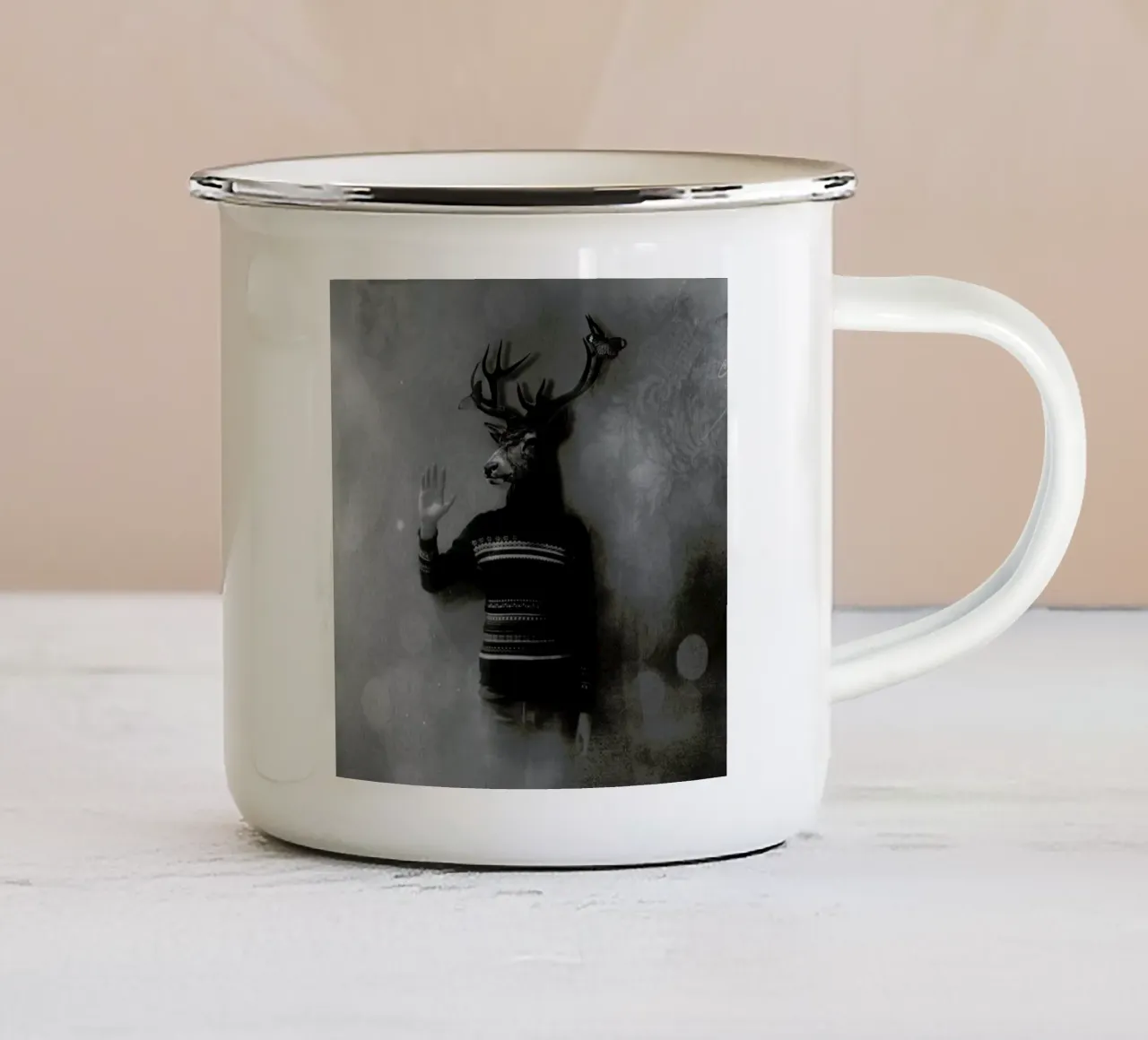 Animals in my room - Deer tazza in smalto da Evgeniy Stepanets