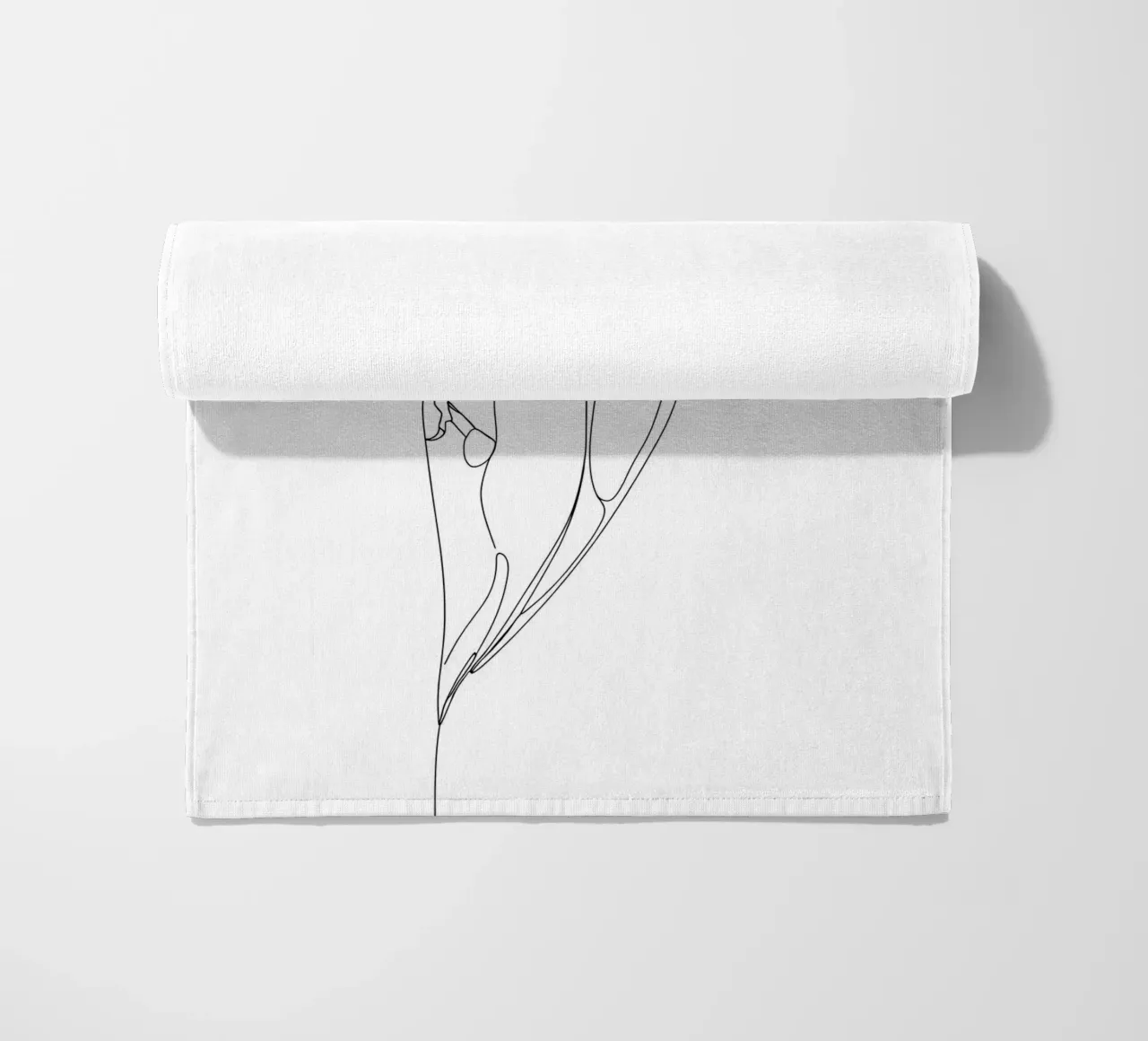 Pájaro carpintero en un árbol Dibujo minimalista lineal toalla de playa de Viv Line Art