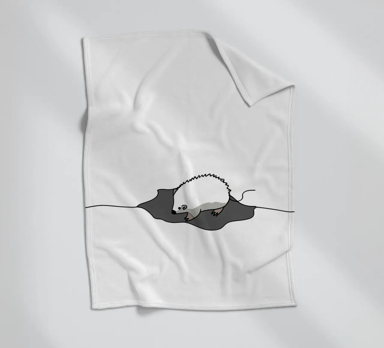 Maus in Richtung des Lochs Minimalist Line Art Zeichnung Fleecedecke von Viv Line Art