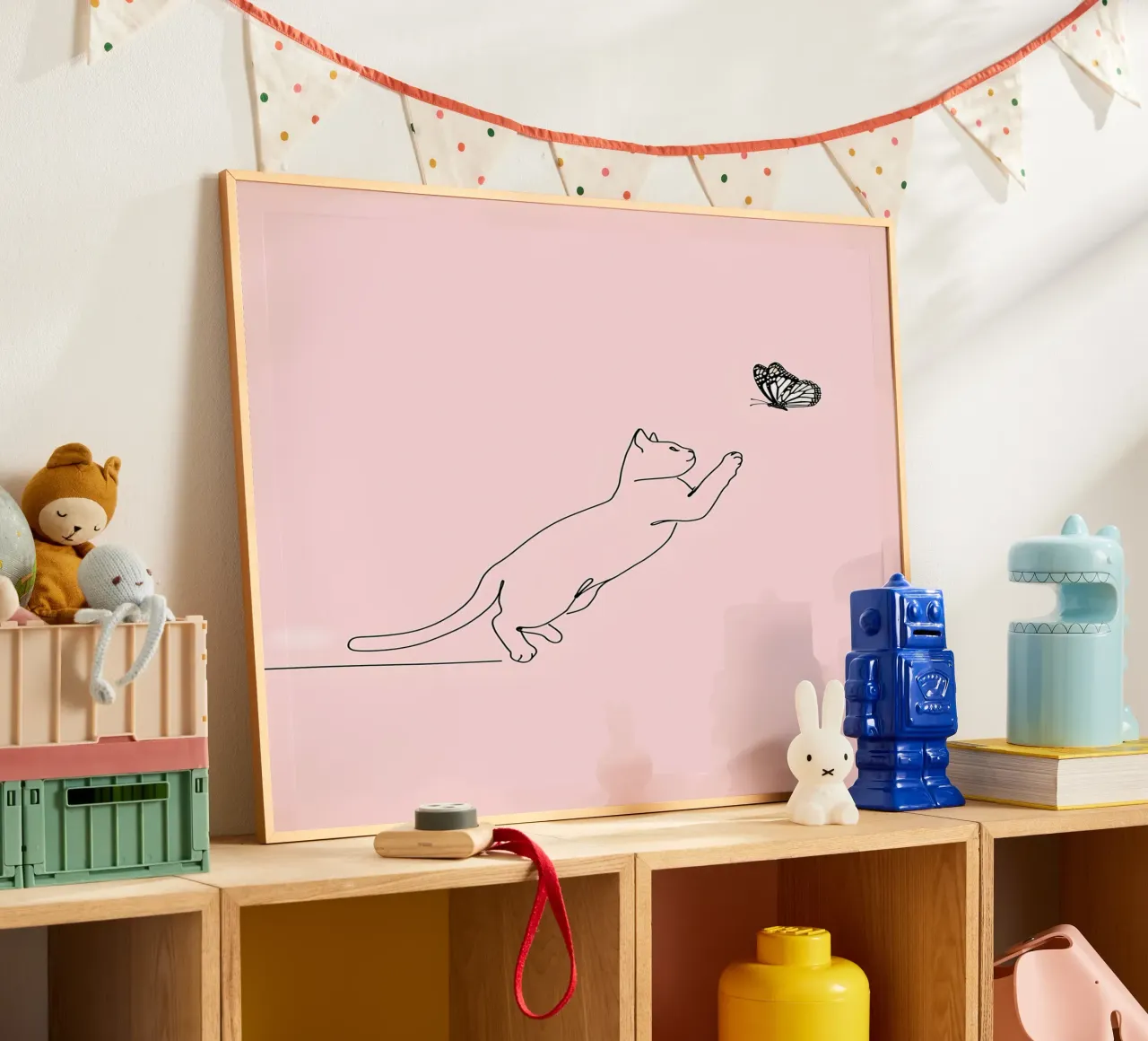 Chat jouant avec un papillon Dessin au trait minimaliste hahnemühle de Viv Line Art