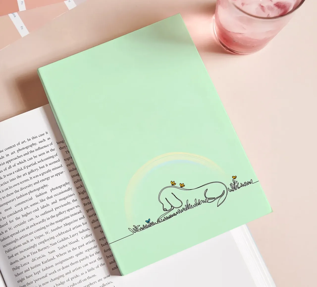 Chien se reposant dans un champ de fleurs Dessin au trait minimaliste carnet de notes de Viv Line Art
